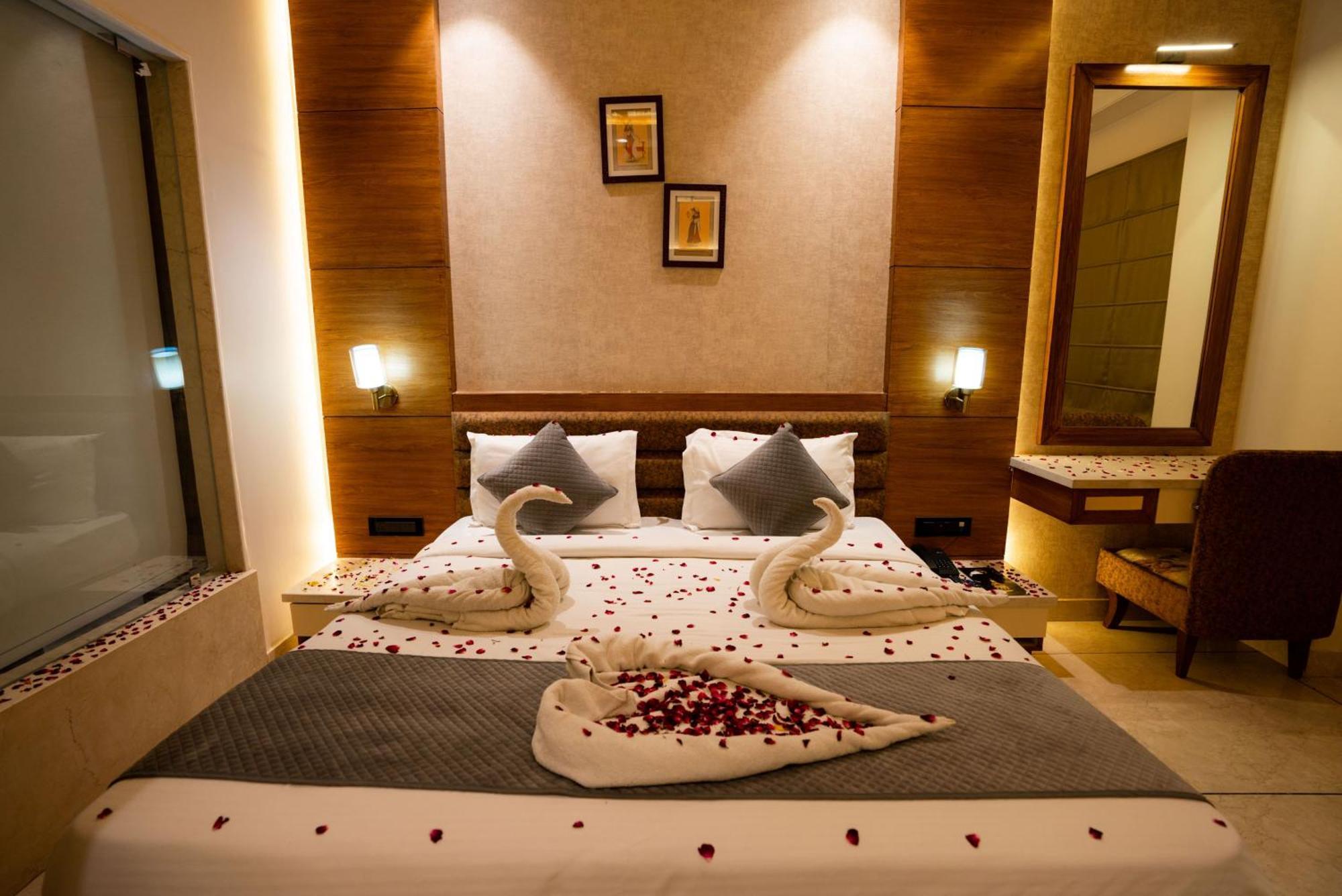 Hotel Rr 62-Jaipur City Centre Hotel Dış mekan fotoğraf