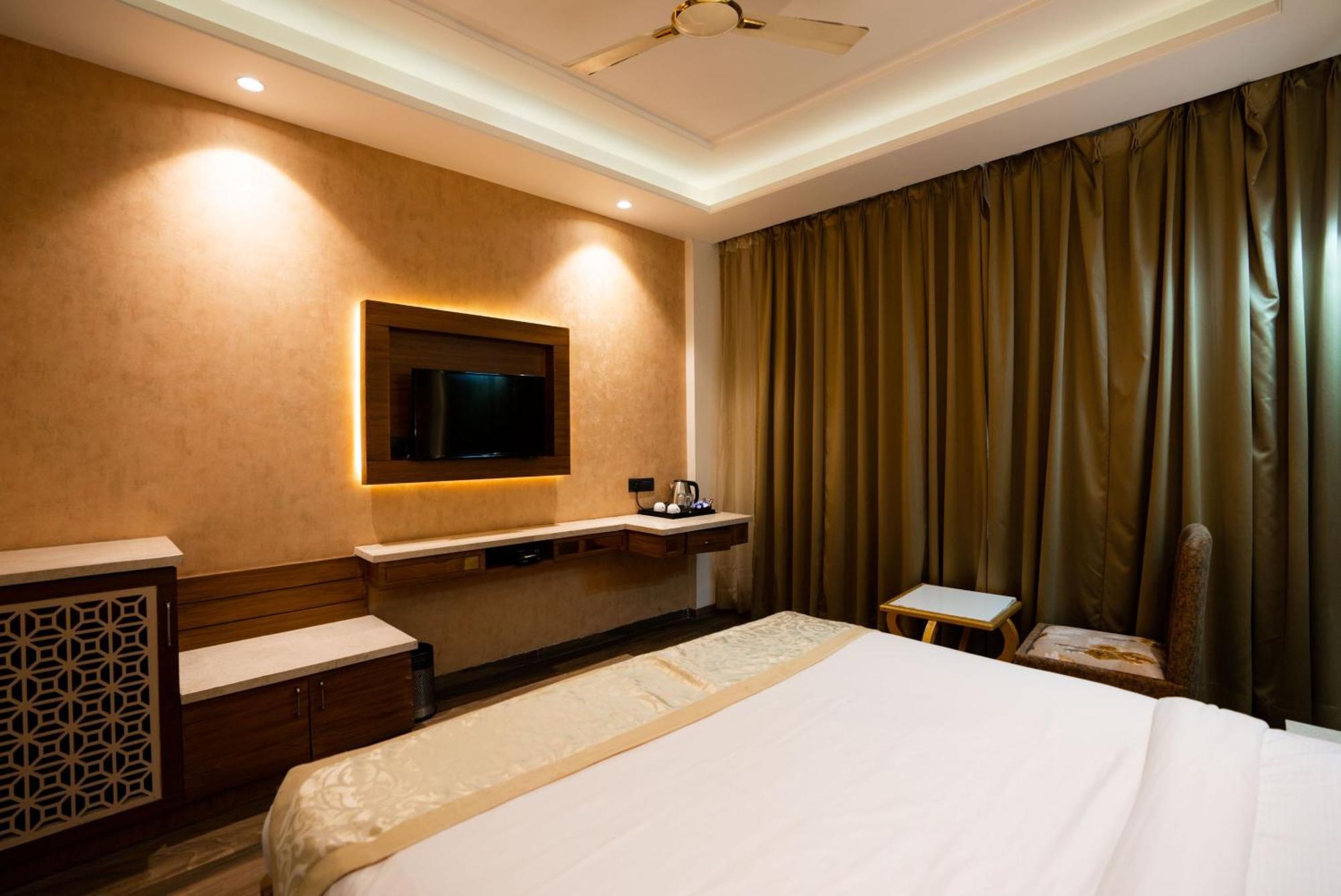 Hotel Rr 62-Jaipur City Centre Hotel Dış mekan fotoğraf