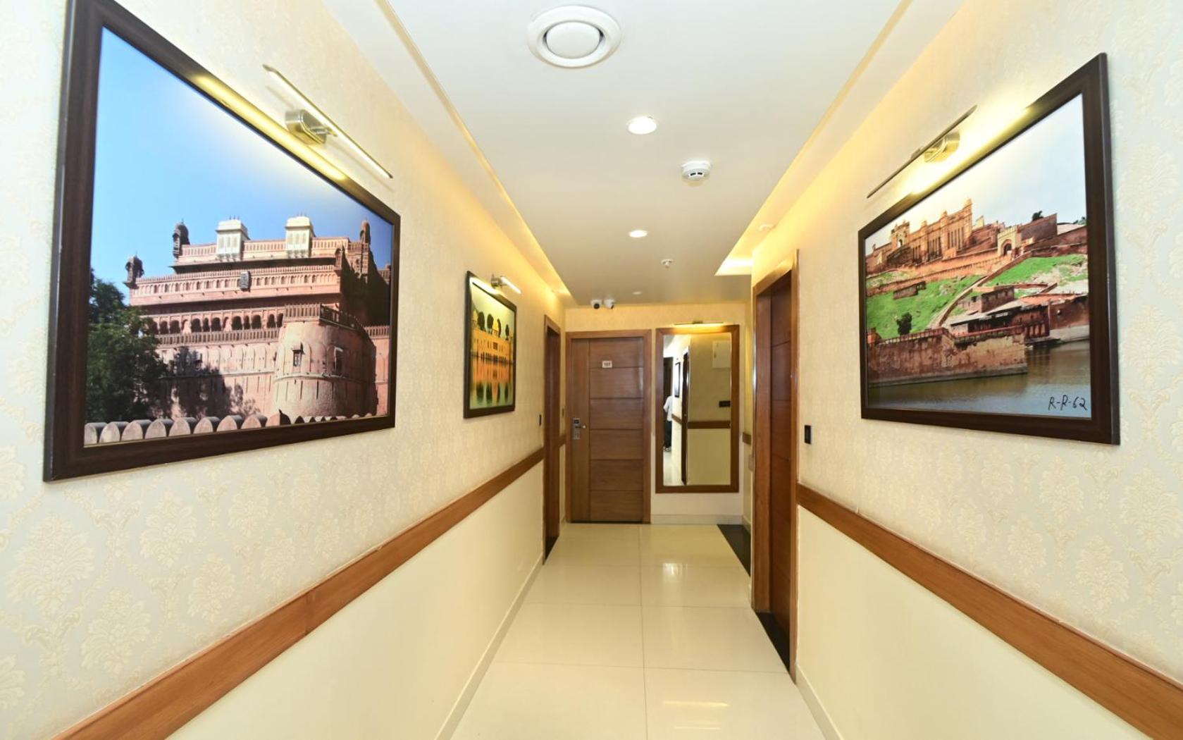 Hotel Rr 62-Jaipur City Centre Hotel Dış mekan fotoğraf