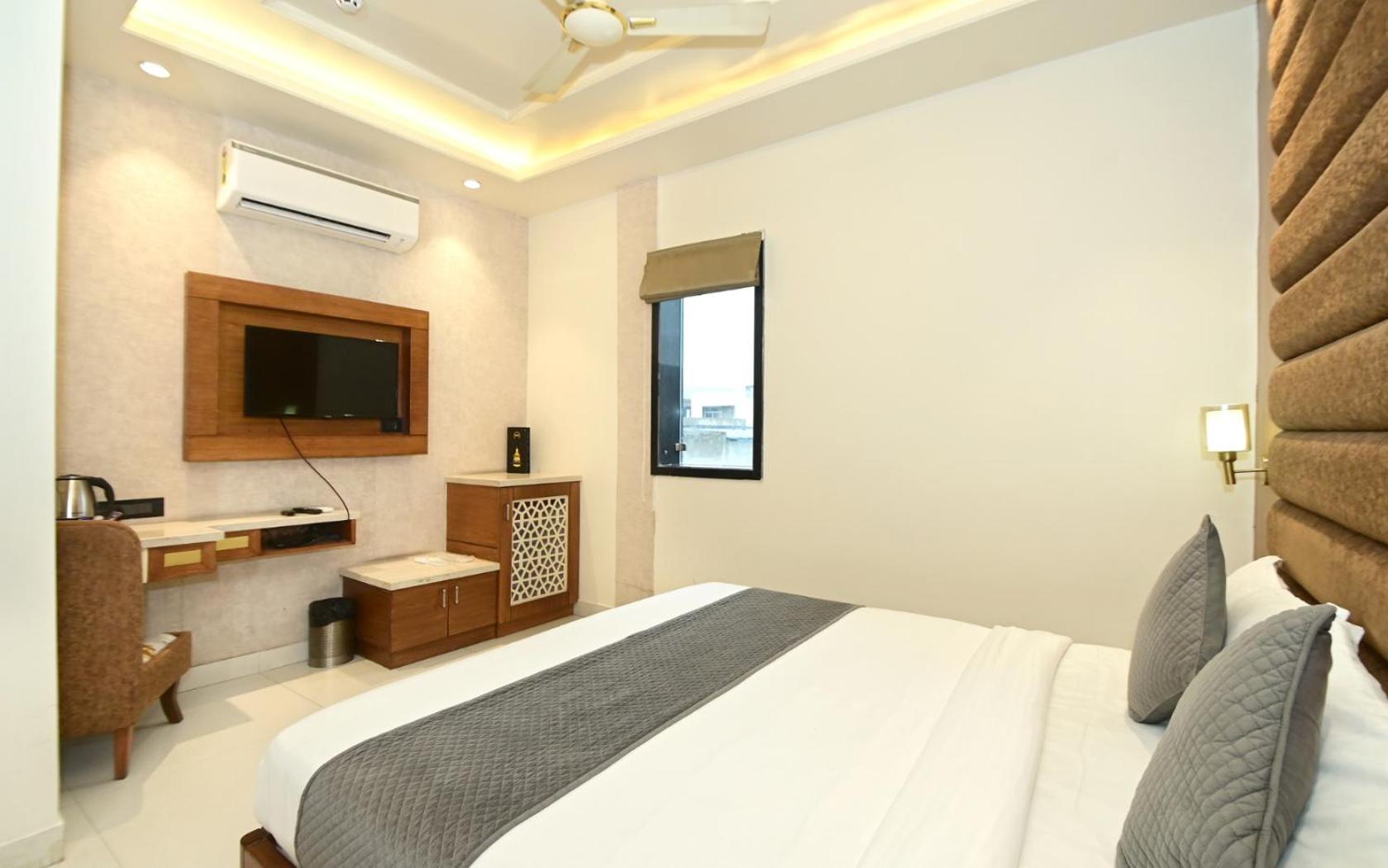 Hotel Rr 62-Jaipur City Centre Hotel Dış mekan fotoğraf