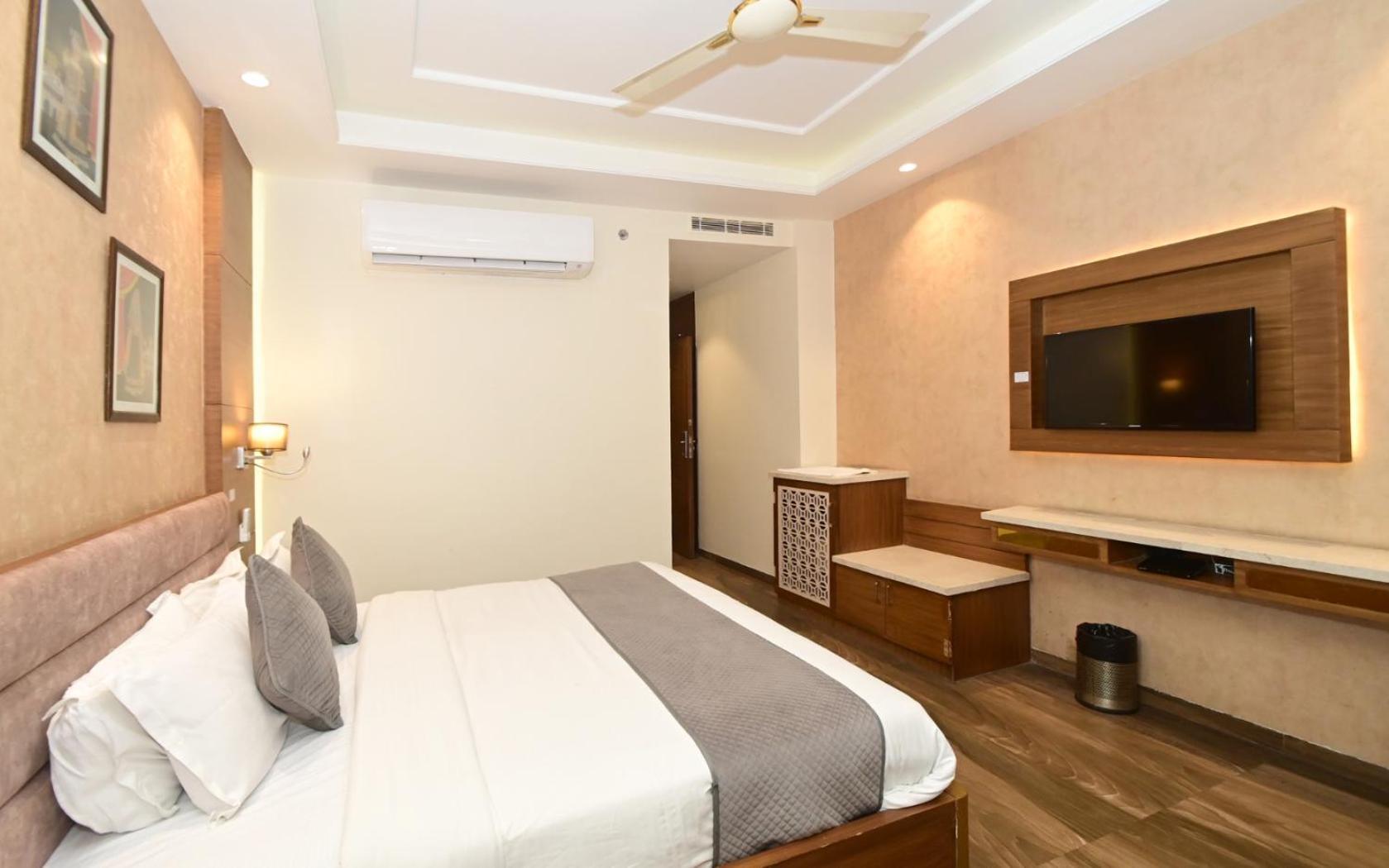 Hotel Rr 62-Jaipur City Centre Hotel Dış mekan fotoğraf
