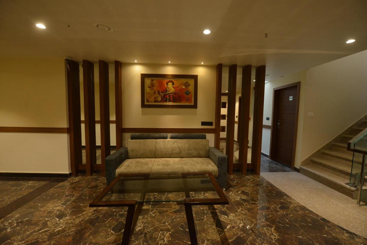 Hotel Rr 62-Jaipur City Centre Hotel Dış mekan fotoğraf