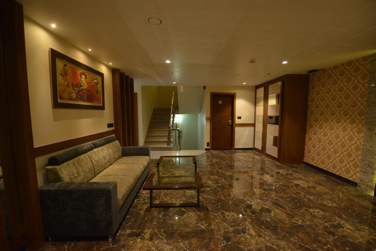 Hotel Rr 62-Jaipur City Centre Hotel Dış mekan fotoğraf